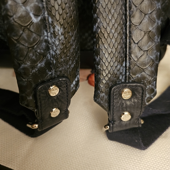 MCM Dark Snake Pattern Backpack - Picture 10 of 16